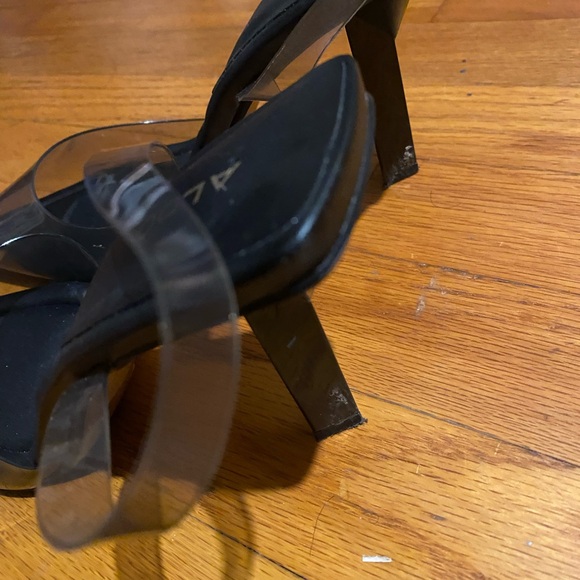Aldo clear pointy toe heels - Picture 4 of 4